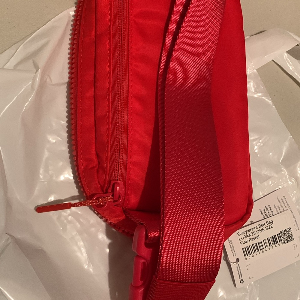 Lululemon everywhere belt bag - Picture 7 of 8
